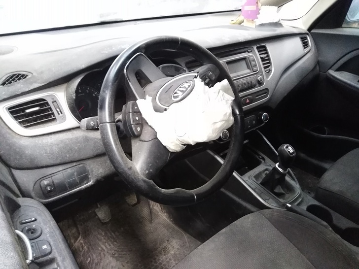  Kia CARENS 2014    EN DESARME